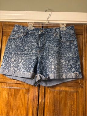 Time and Tru Floral Print Denim Shorts - Blue